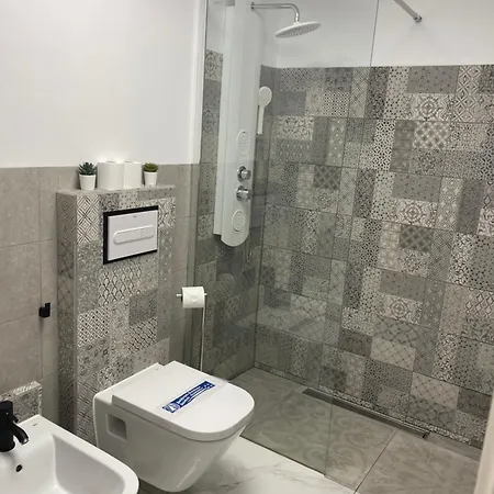 Beautiful With Pool And Wifi Appartement *