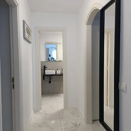 Apartment Beautiful With Pool And Wifi *