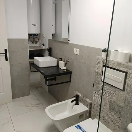 Apartment Beautiful With Pool And Wifi