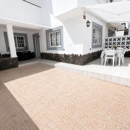 Relax In - Pool & Free Parking 코스타델실렌시오